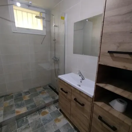 Appartement Lumineux Et Propre Uzès